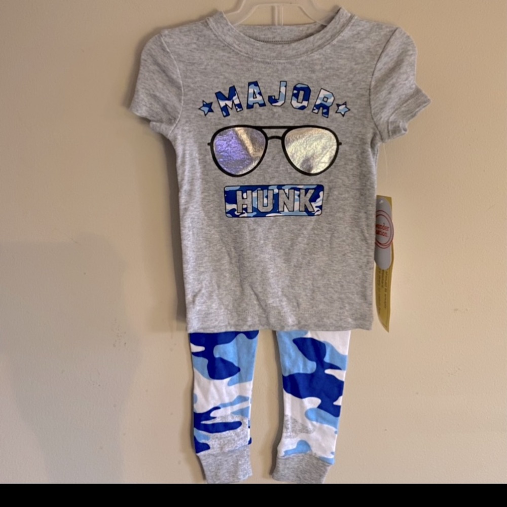 Wonder Nation Boys’ Graphic Pajama 2 Piece Set